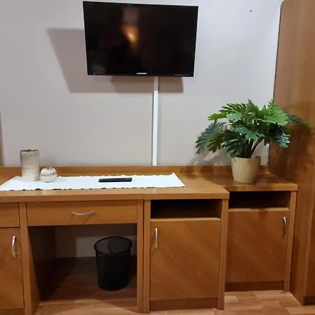 Relax Wellness Manzard * Hajduszoboszlo